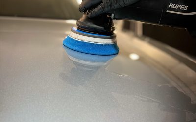 Polerowanie Lakieru: Domowe Eksperymenty Czy Profesjonalne Studio?